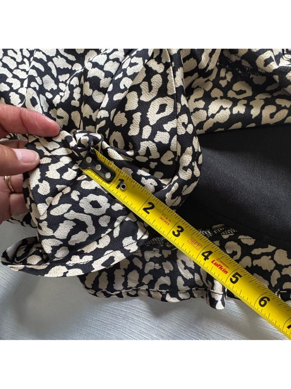 Away Black and White Patterned Jumpsuit off shoulder size Medium - Picture 13 of 13